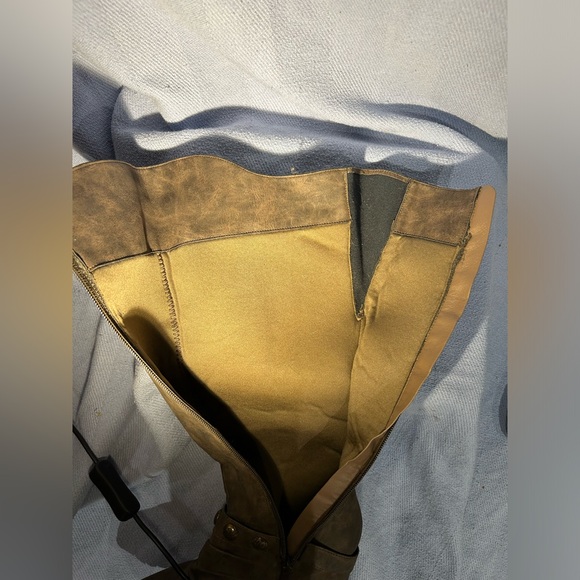 2 Lips Too Leather Boots with Adjustable Buckles - Picture 7 of 7